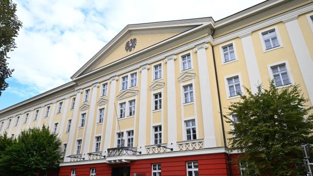 ++ THEMENBILD ++ JUSTIZANSTALT / LANDESGERICHT