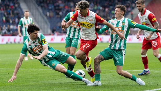 Schöller (l.) verteidigt wieder für Rapid