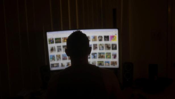 How OnlyFans empire profited off porn star imposters