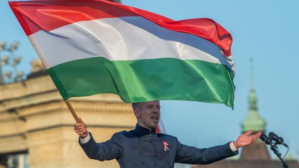 HUNGARY-POLITICS-VOTE-PARTIES-RALLY