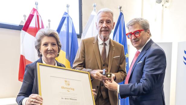 Erika Buchinger, Klaus Schneeberger und Ehrenring-Träger Peter Wittmann