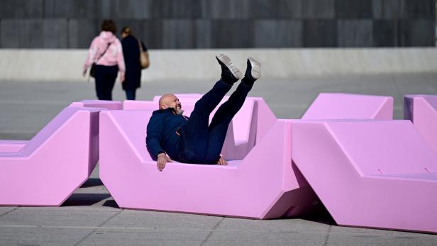 ++ THEMENBILD ++ ENZIS IM MQ