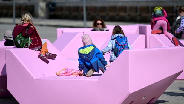 ++ THEMENBILD ++ ENZIS IM MQ