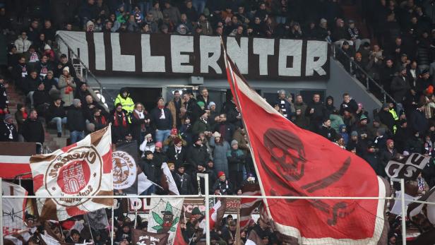 FBL-GER-BUNDESLIGA-ST PAULI-STUTTGART
