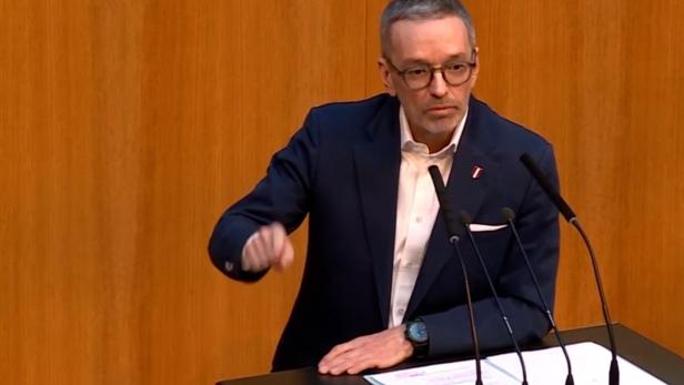 Spritpreis-Debatte im Parlament