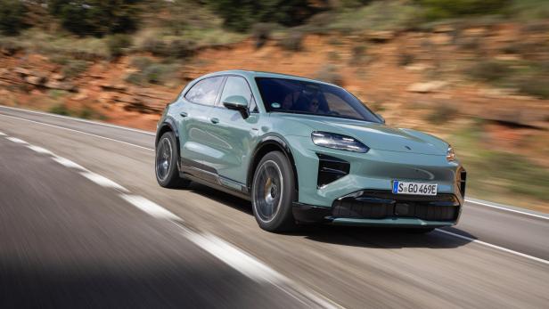 Porsche Cayenne Electric