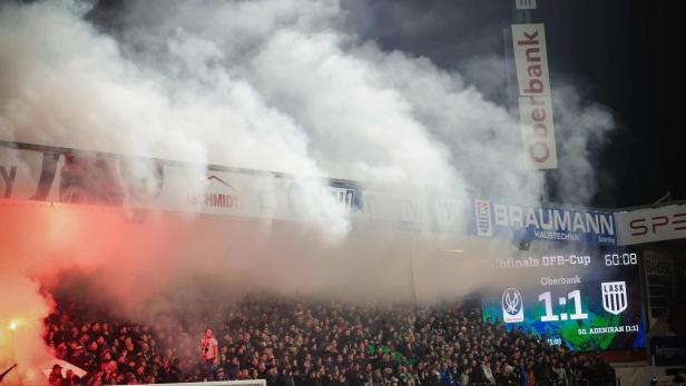 FUSSBALL/ÖFB-CUP/HALBFINALE: SV OBERBANK RIED - LASK