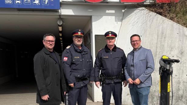 Amstettner Stadtpolitiker und Polizisten 