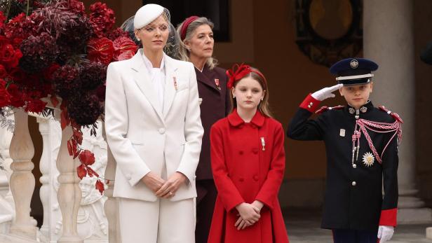 Fürstin Charlene und Caroline von Monaco 