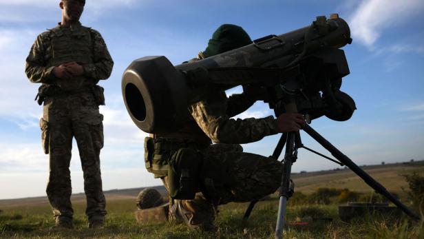 FILES-UKRAINE-RUSSIA-CONFLICT-WAR-US-WEAPONS