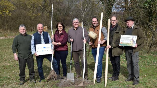 Pflanzaktion mit der Jägerschaft