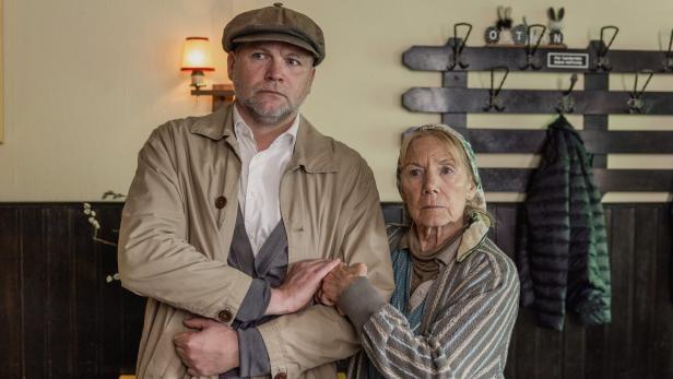 Eierkratz Komplott - Ein Stinatz Krimi