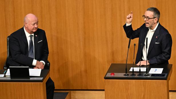 SONDERSITZUNG DES NATIONALRATS: STOCKER / KICKL