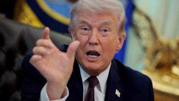 Bitte um Waffenruhe? Trump: "Bis dahin bomben wir den Iran in die Steinzeit"