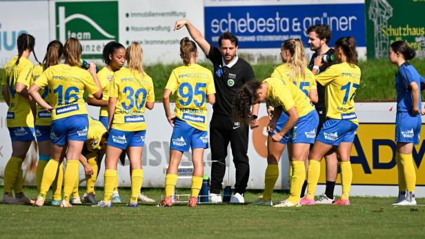 FUSSBALL: ADMIRAL FRAUEN BUNDESLIGA 1. RUNDE: SOCCERCOIN USV NEULENGBACH - FIRST VIENNA FC