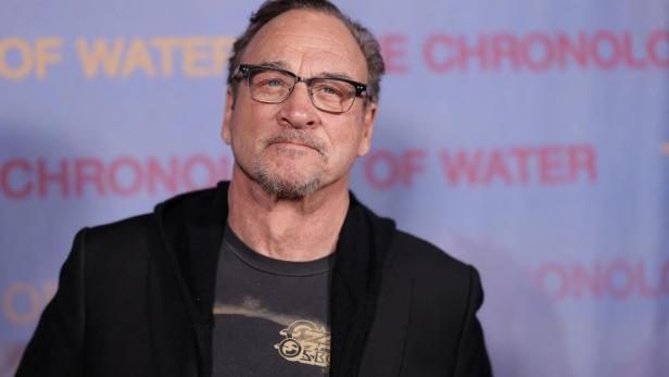 Schwitzhütten und Rinder: Einblicke in Jim Belushis "spirituelle" Ranch in Oregon