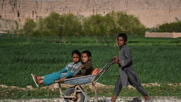 AFGHANISTAN-LIFESTYLE-CHILDREN