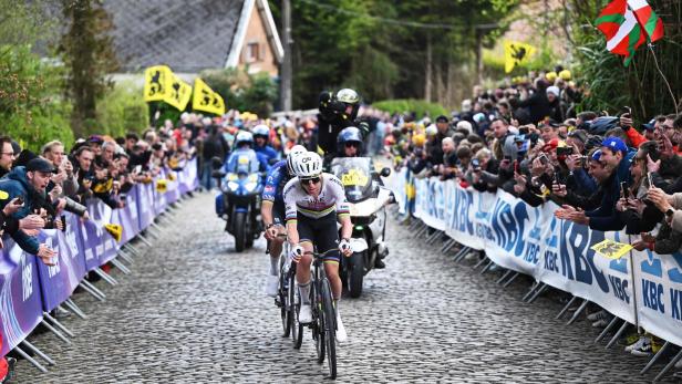 CYCLING-BEL-TOUR OF FLANDERS