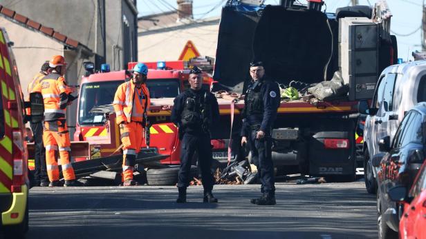 FRANCE-TRANSPORT-TRAIN-ACCIDENT