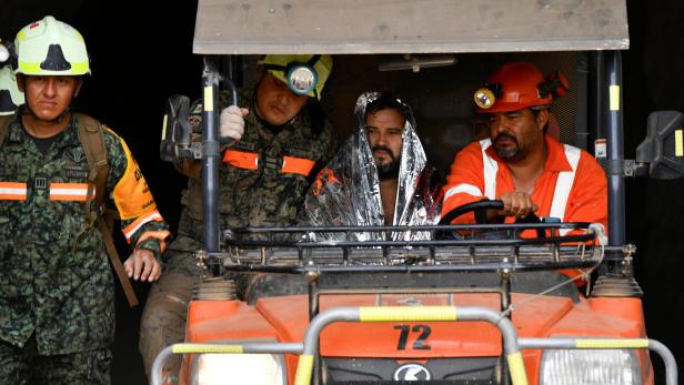 Mexico searches for four missing after Sinaloa mine collapse
