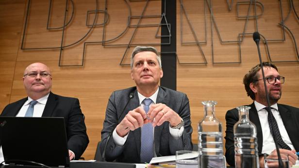 PILNACEK-U-AUSSCHUSS: JAROSCH / KREUTNER / KASPER