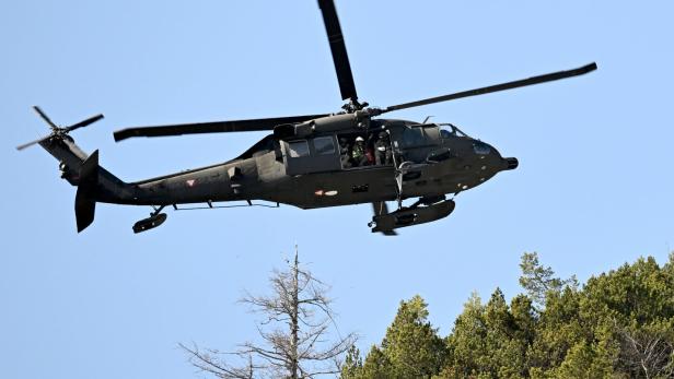 ++ THEMENBILD ++ KATASTROPHENSCHUTZÜBUNG / OLEX.26 / RETTUNGSMANNSCHAFT / RETTUNGSEINSATZ / HILFE /ALPINISMUS / LAWINE / POLIZEI / BUNDESHEER / FEUERWEHR / BERGRETTUNG / FLUGRETTUNG /