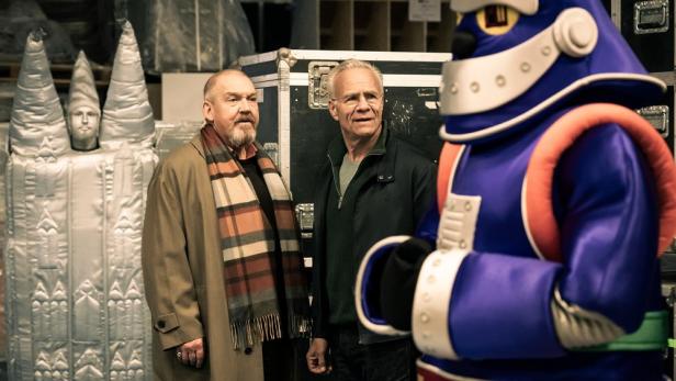 Kölner Tatort-Ermittler am Set einer Kindershow  