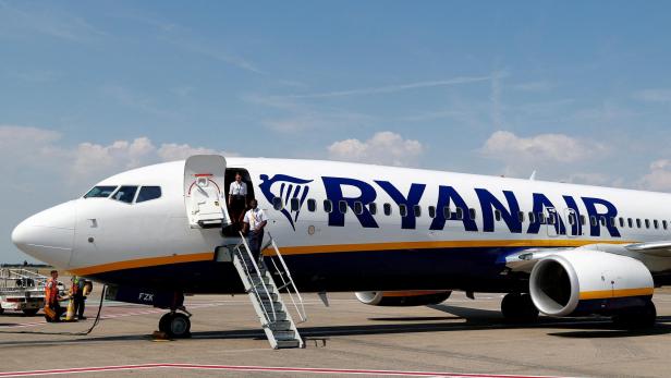 Ryanair warnt vor Stornierungen wegen hoher Kerosinpreise