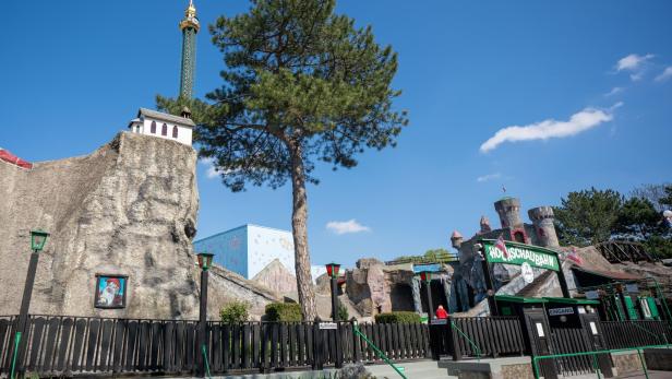 Unfall im Wurstelprater: Mehrere Personen in Hochschaubahn verletzt