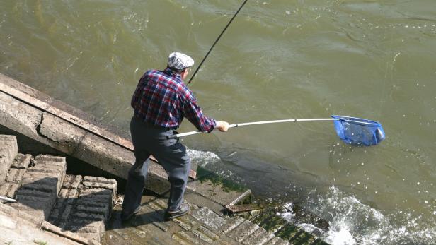 Symbolbild Fischer am Donaukanal.