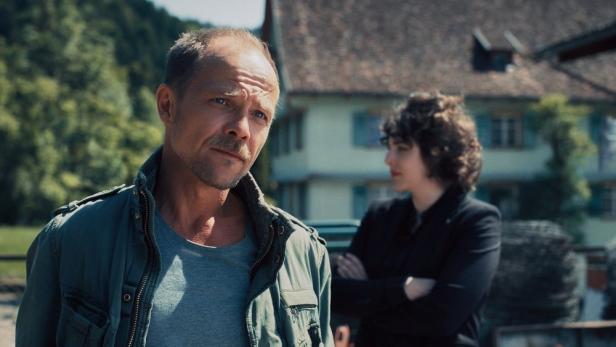 Bodensee-Ermittler Micha Oberländer (Matthias Koeberlin, l.) und Mara Eisler (Anna Werner Friedmann) 