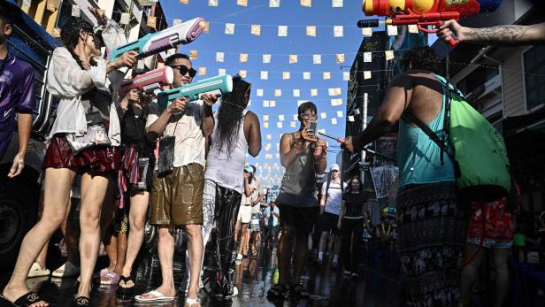 THAILAND-FESTIVAL-SONGKRAN-NEW YEAR