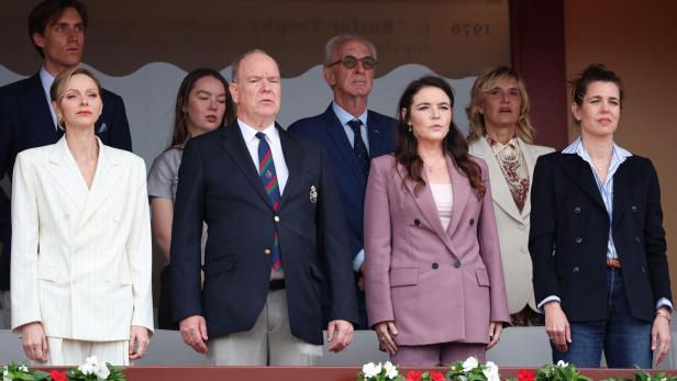 Seltener Aufritt mit Charlène und Albert: "Außenseiterin" Charlotte Casiraghi eckt an