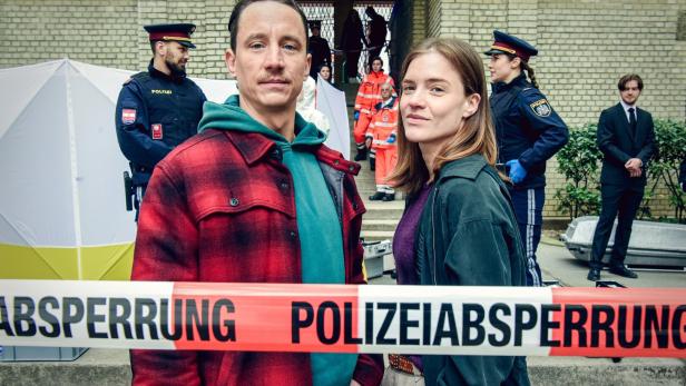 Miriam Fussenegger und Laurence Rupp nehmen Ermittlungen an ihrem ersten Austro-Tatort auf