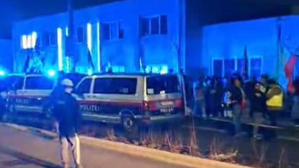 Demo, islamisches Zentrum, Polizei, Iran