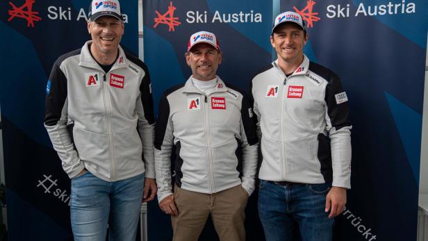 ÖSV-Herren-Cheftrainer Marko Pfeifer (Mitte) mit den neuen Europacup-Trainern Roland Assinger (li) und Matthias Mayer (re)