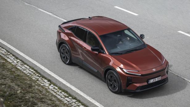 Toyota C-HR+