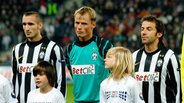 Manninger (Mitte) mit Chiellini und Del Piero (re.)