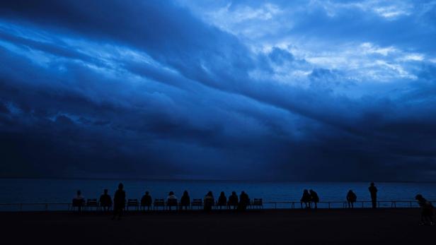 Finanzchefs sehen wegen hoher Energiepreise und geopolitischer Risiken dunkle Wolken am Konjunkturhimmel und reagieren mit Sparprogrammen statt Wachstumsplänen.