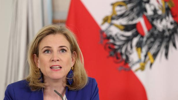 Foreign Minister Meinl-Reisinger addresses a press conference in Vienna