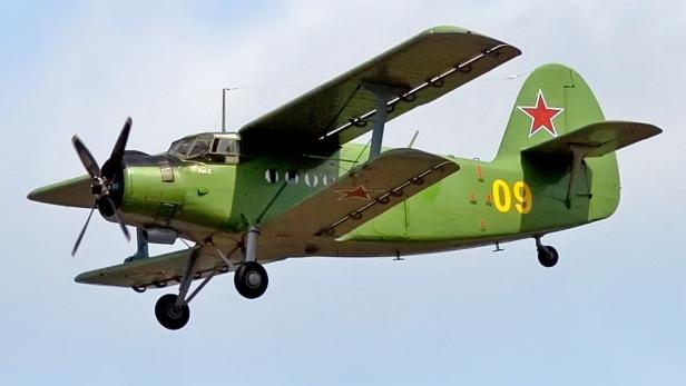 An-2 in sowjetischer Luftwaffenmarkierung