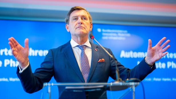 PK VERKEHRSMINISTERIUM "AUTOMATISIERTES FAHREN: ÖSTERREICH STARTET NÄCHSTE PHASE": HANKE