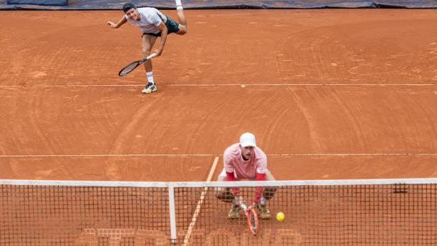 Neil Oberleitner im Vordergrund