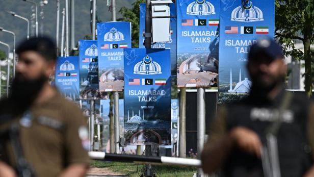 TOPSHOT-PAKISTAN-WAR-IRAN-US-ISRAEL