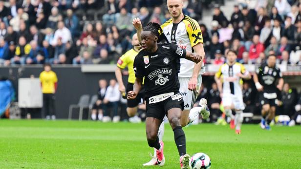 In Linz im Mittelpunkt: Sturms Fosso und LASK-Star Kalajdzic.