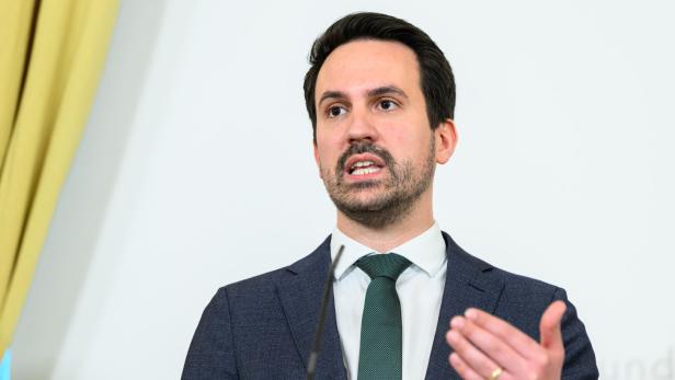 PK "SOCIAL-MEDIA-VERBOT FÜR KINDER UND JUGENDLICHE UND STÄRKUNG VON MEDIENKOMPETENZ": WIEDERKEHR (NEOS)