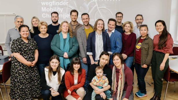 Eine Gruppe von 20 Personen