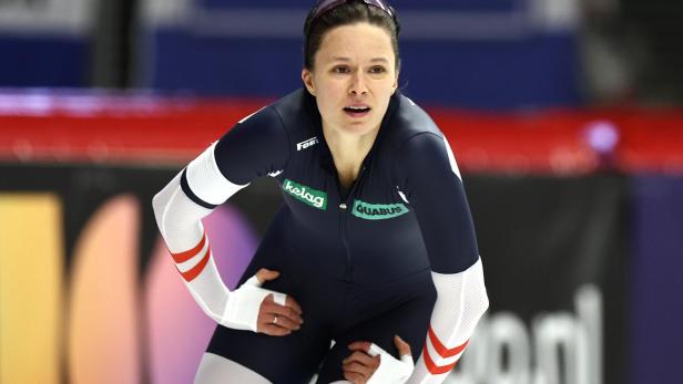 Vanessa Herzog nach einem Auftritt beim Eisschnelllauf.