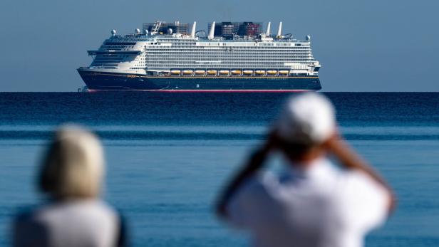 Ankunft Disney-Kreuzfahrtschiff in Mukran