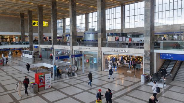 Westbahn, Westbahnhof